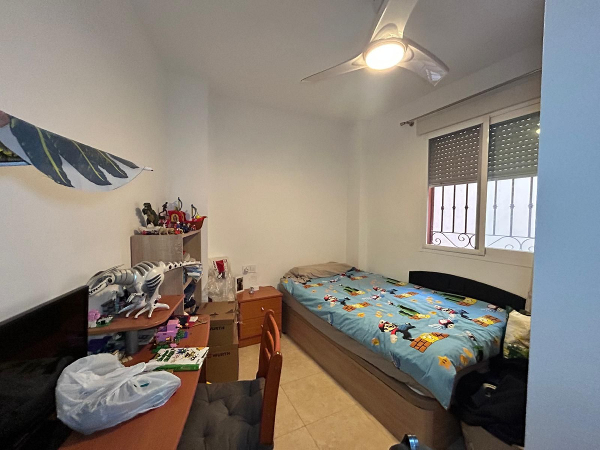 Se vende Apartamento Planta Media de 2 dormitorios en Costa Del Sol, Málaga, España