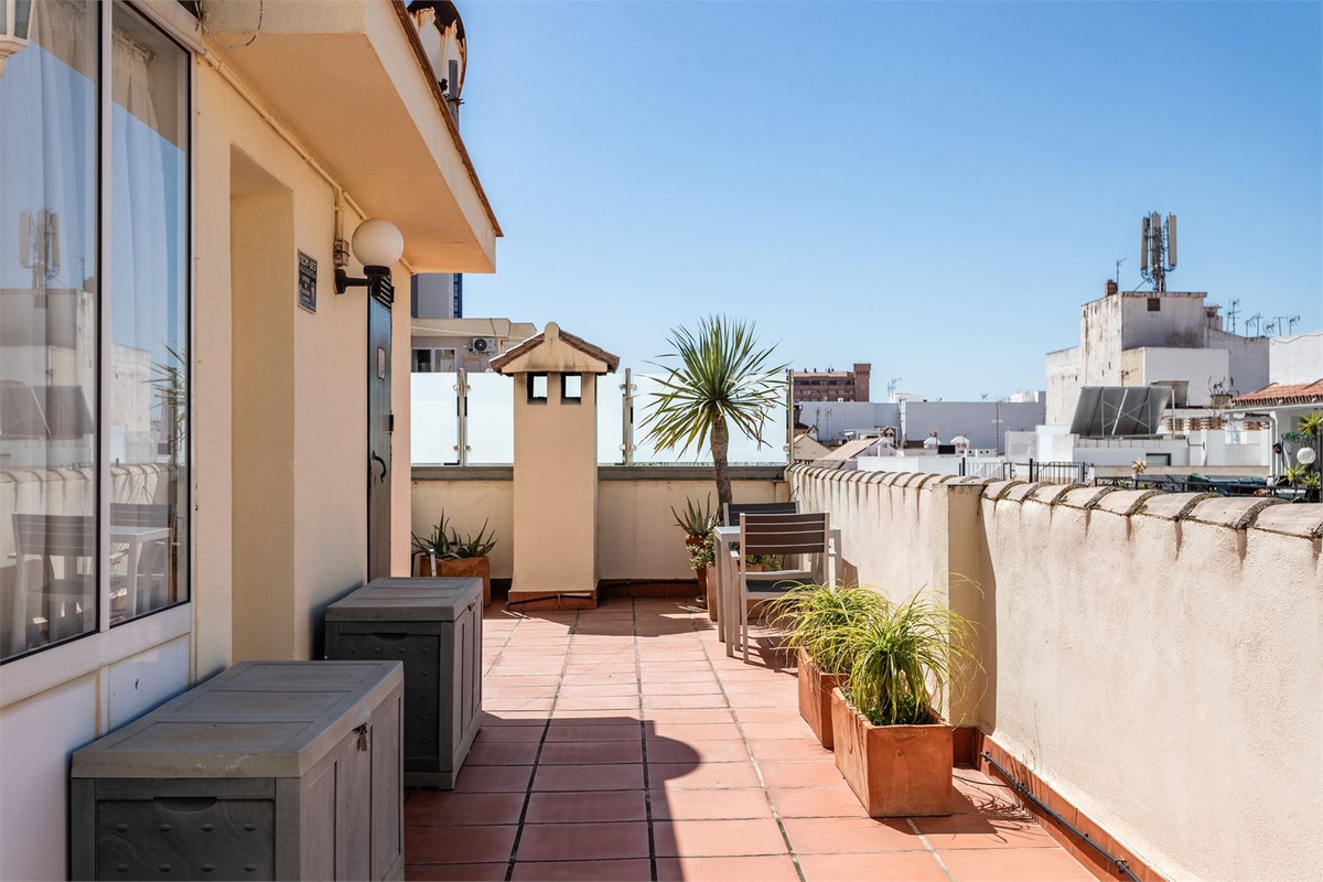 3 Bed Apartment for sale in Los Boliches Costa Del Sol, Málaga, Spain