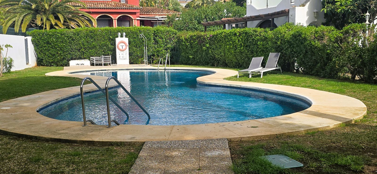 Se vende Villa - Chalet de 3 dormitorios en Costa Del Sol, Málaga, España