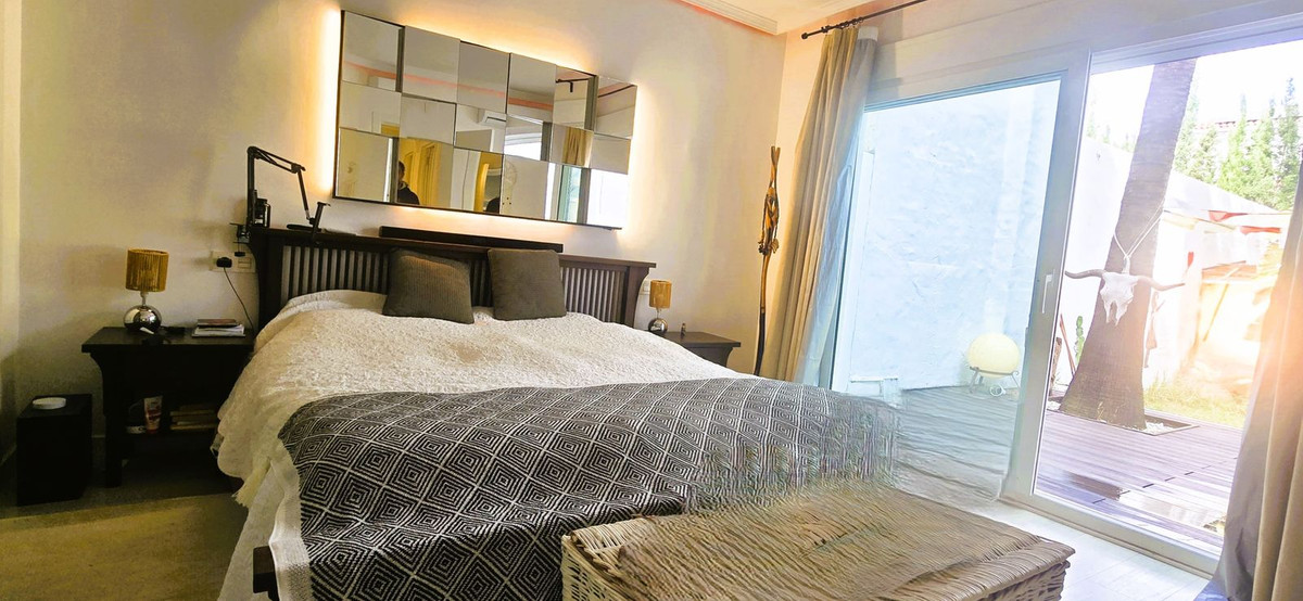 Se vende Villa - Chalet de 3 dormitorios en Costa Del Sol, Málaga, España