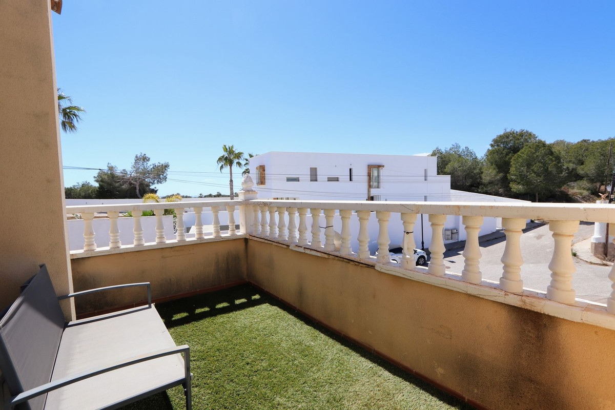 3 Bed Townhouse for sale in Villamartin Costa Blanca, Alicante, Spain