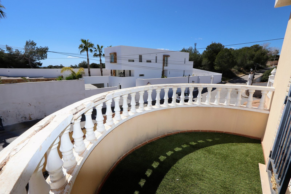 3 Bed Townhouse for sale in Villamartin Costa Blanca, Alicante, Spain