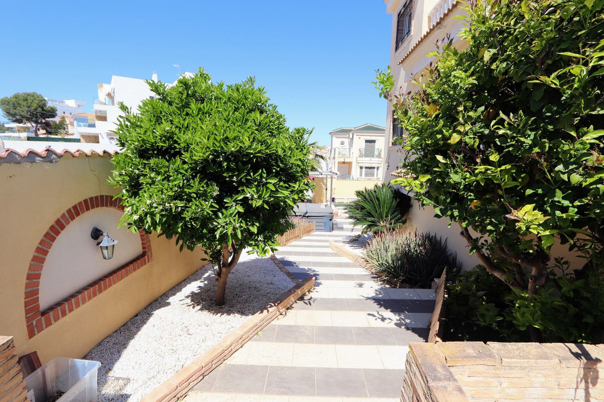3 Bed Townhouse for sale in Villamartin Costa Blanca, Alicante, Spain