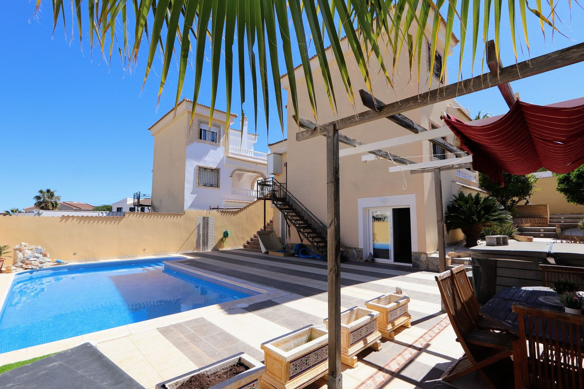 3 Bed Townhouse for sale in Villamartin Costa Blanca, Alicante, Spain