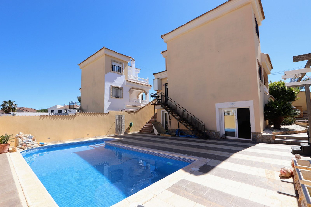 3 Bed Townhouse for sale in Villamartin Costa Blanca, Alicante, Spain