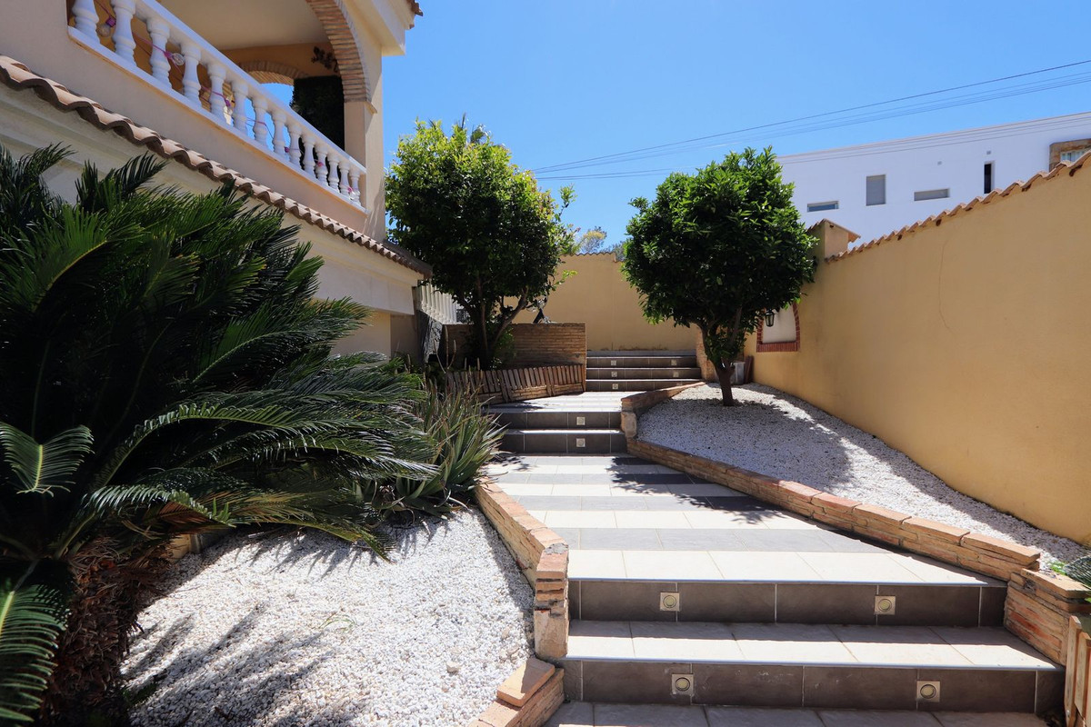 3 Bed Townhouse for sale in Villamartin Costa Blanca, Alicante, Spain
