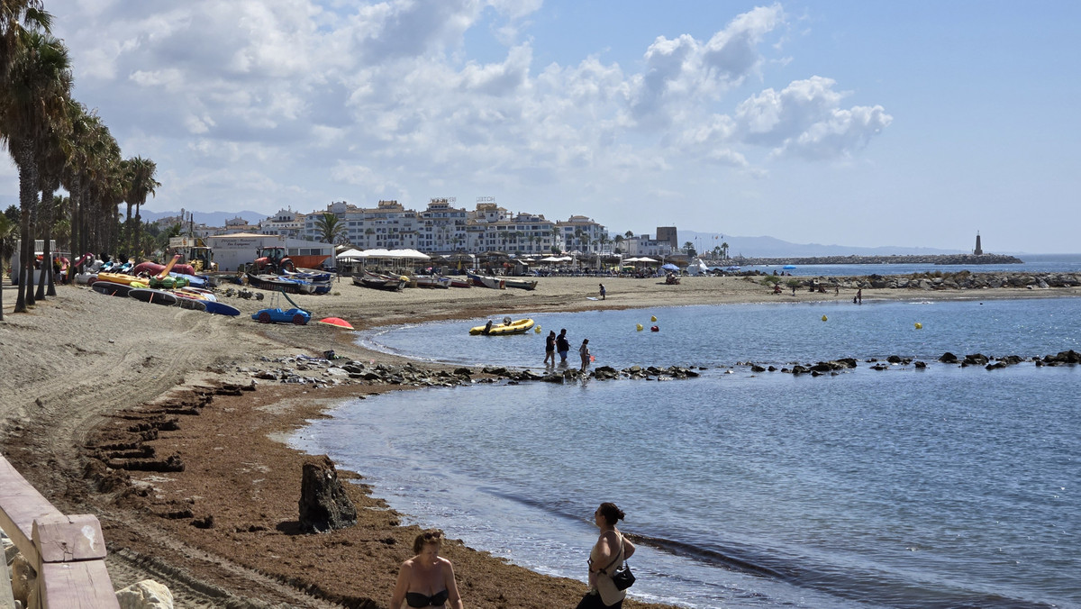2 Bed Apartment for sale in Puerto Banús Costa Del Sol, Málaga, Spain