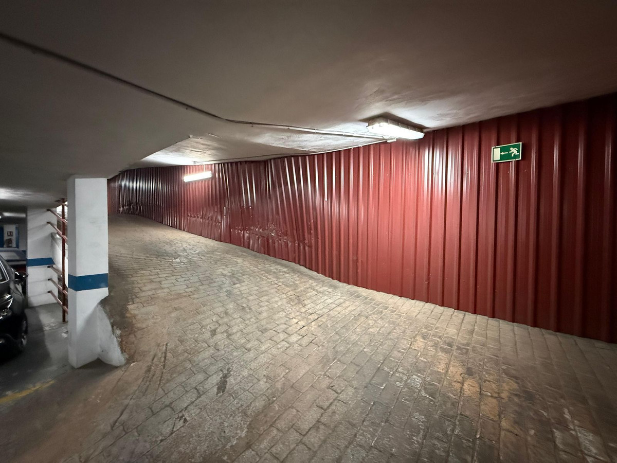 Se vende Aparcamiento  en Costa Del Sol, Málaga, España