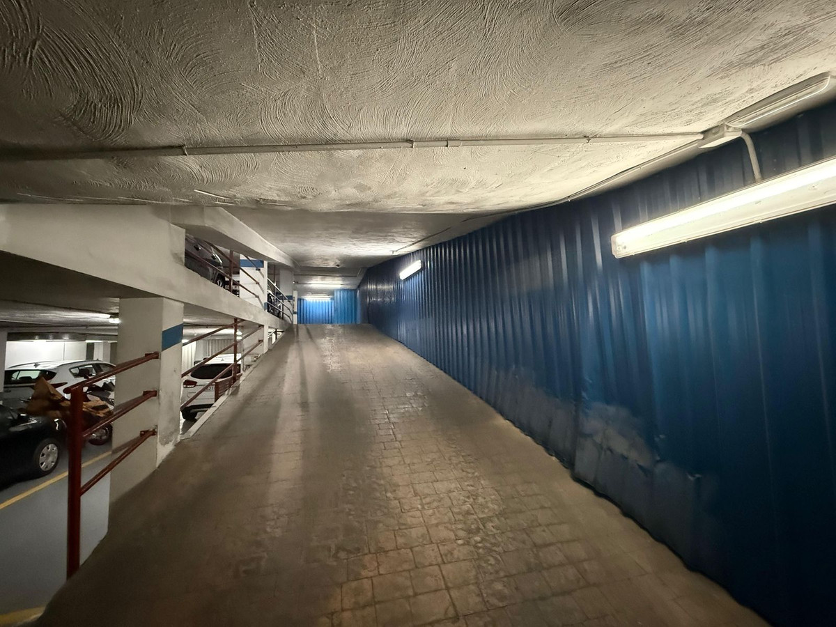 Se vende Aparcamiento  en Costa Del Sol, Málaga, España
