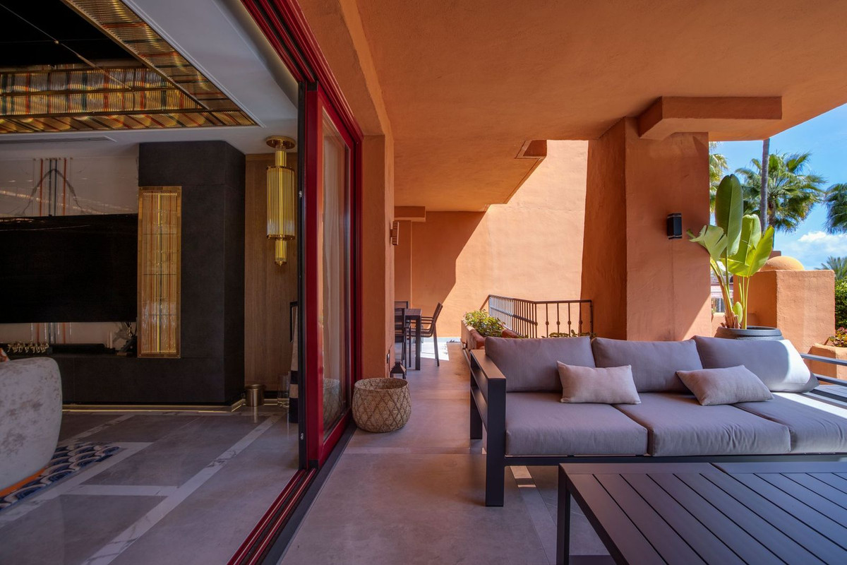 3 Bed Apartment for sale in Puerto Banús Costa Del Sol, Málaga, Spain