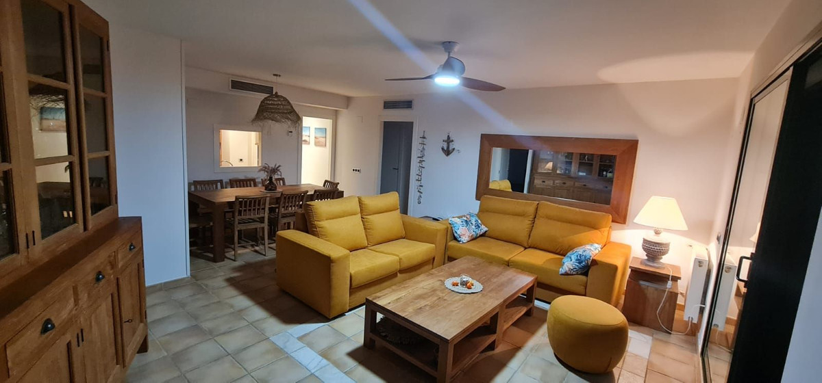 Se vende Apartamento Planta Media de 3 dormitorios en Costa Blanca, Alicante, España