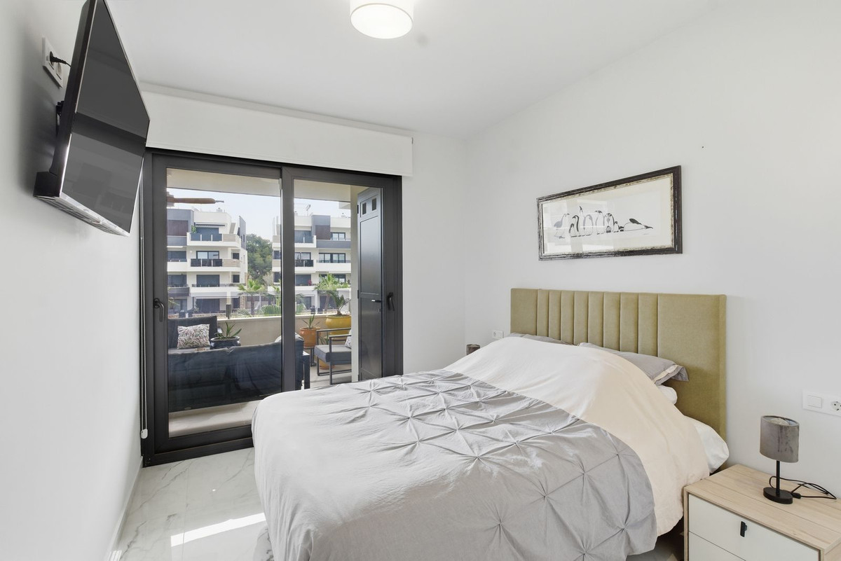 Se vende Apartamento Planta Media de 2 dormitorios en Costa Blanca, Alicante, España