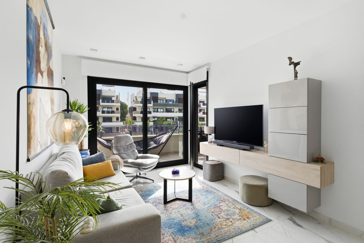 Se vende Apartamento Planta Media de 2 dormitorios en Costa Blanca, Alicante, España