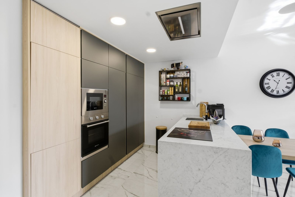Se vende Apartamento Planta Media de 2 dormitorios en Costa Blanca, Alicante, España