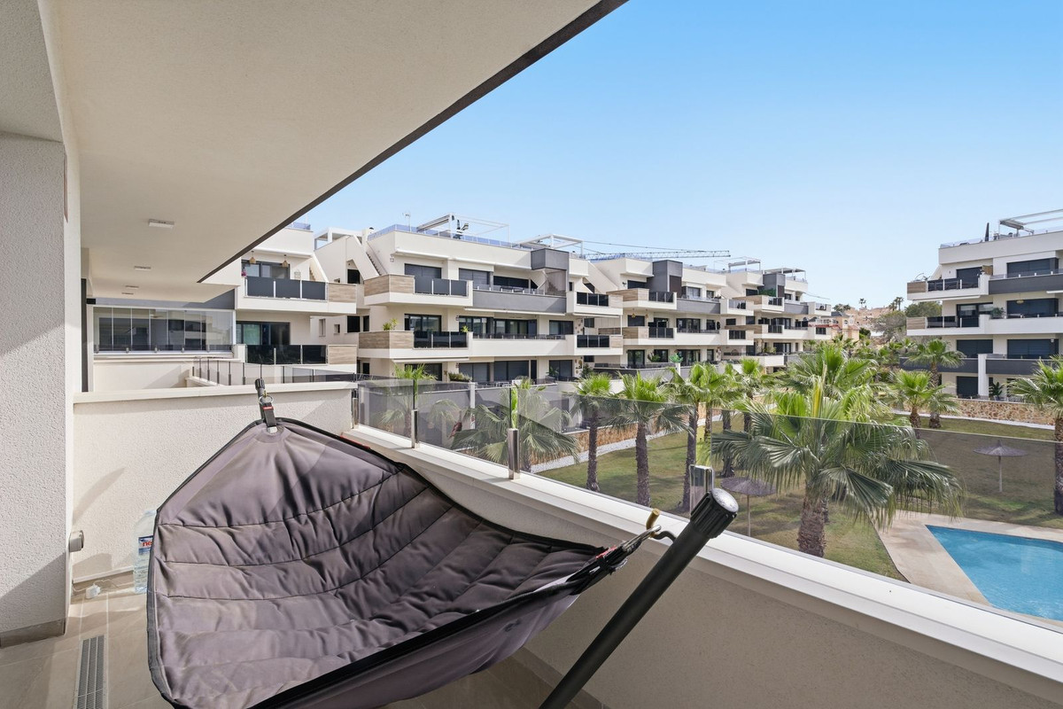 Se vende Apartamento Planta Media de 2 dormitorios en Costa Blanca, Alicante, España