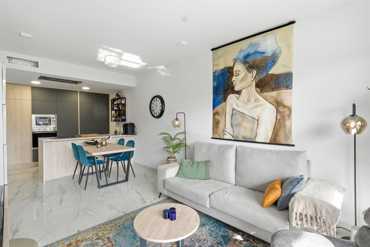 Se vende Apartamento Planta Media de 2 dormitorios en Costa Blanca, Alicante, España