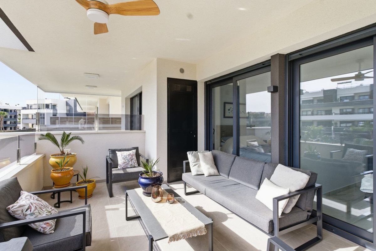 Se vende Apartamento Planta Media de 2 dormitorios en Costa Blanca, Alicante, España