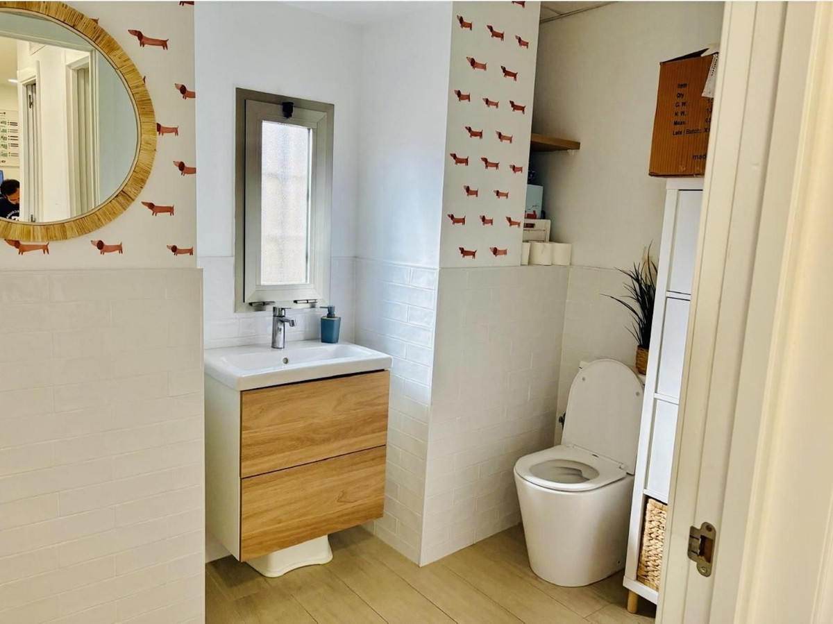 Commercial unit for sale in San Pedro De Alcántara Costa Del Sol, Málaga, Spain