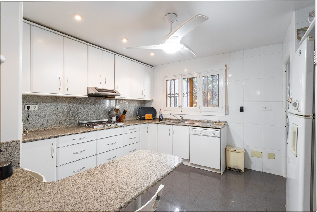 6 Bed Townhouse for sale in Campoamor Costa Blanca, Alicante, Spain