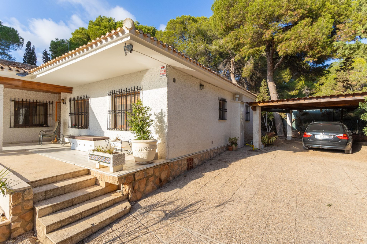 6 Bed Townhouse for sale in Campoamor Costa Blanca, Alicante, Spain