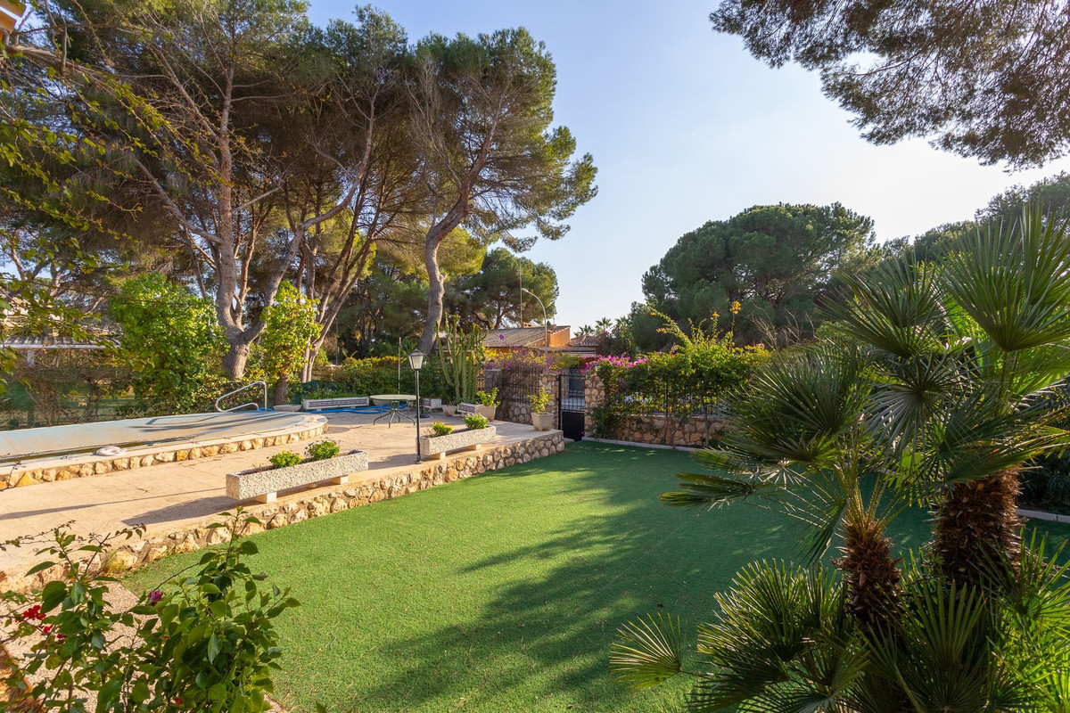 6 Bed Townhouse for sale in Campoamor Costa Blanca, Alicante, Spain