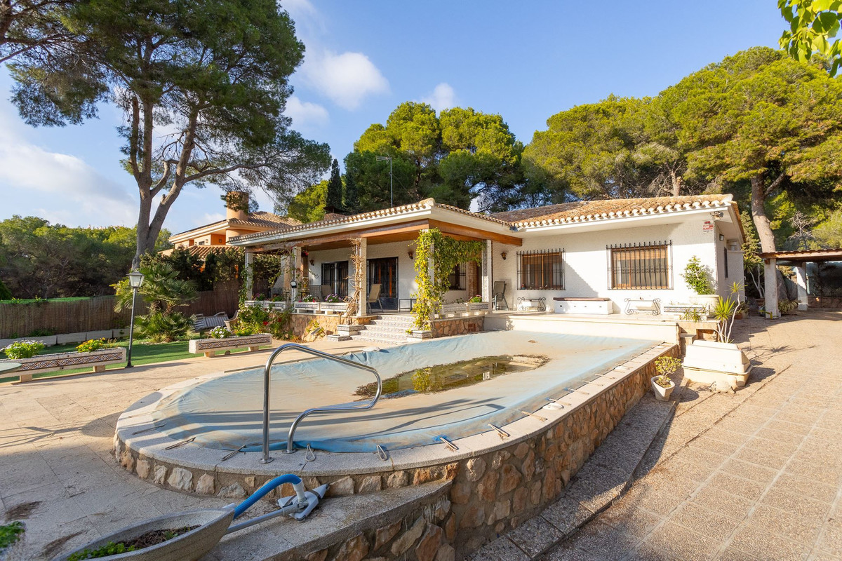 6 Bed Townhouse for sale in Campoamor Costa Blanca, Alicante, Spain