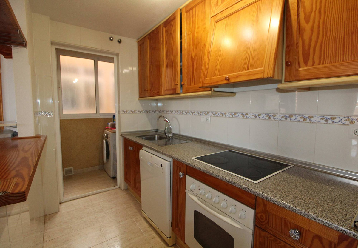 2 Bed Apartment for sale in Gran Alacant Costa Blanca, Alicante, Spain