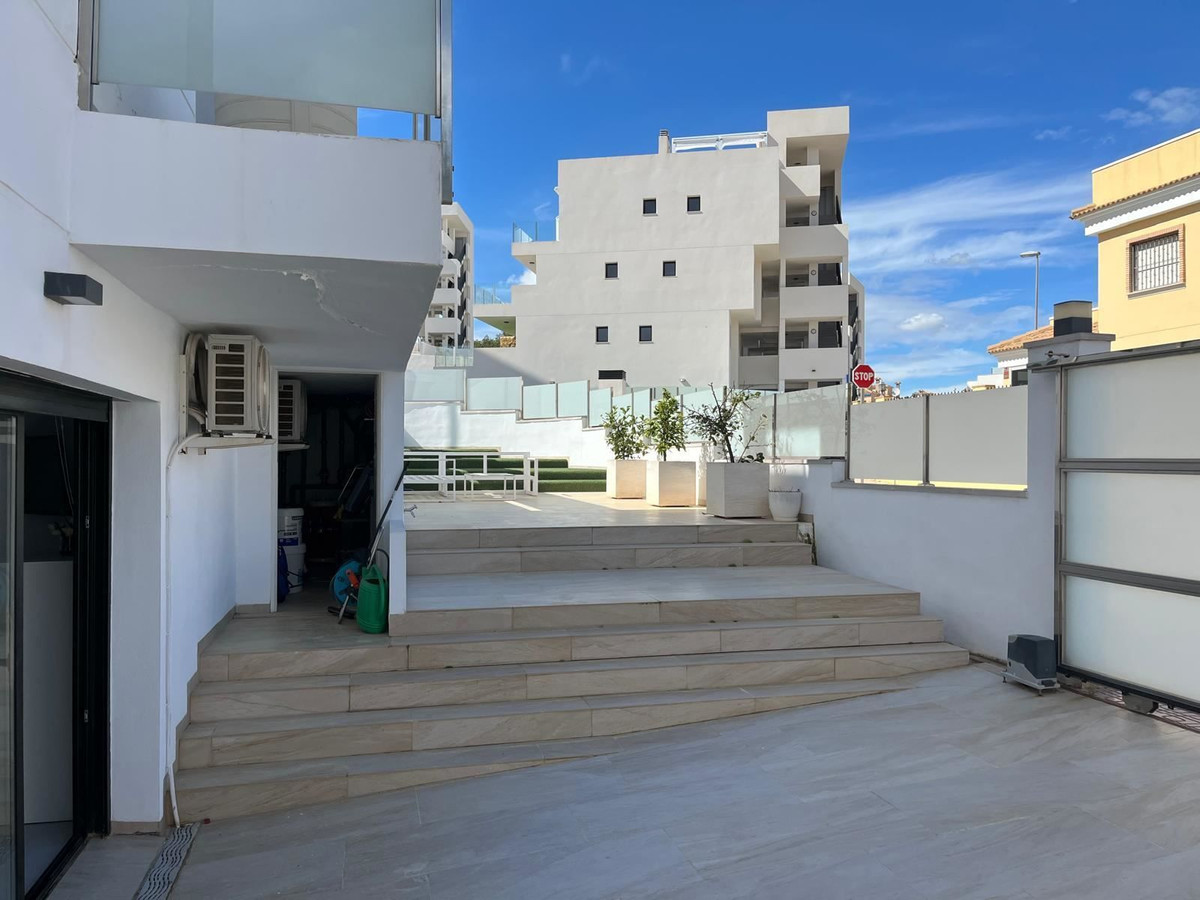 Se vende Villa - Chalet de 3 dormitorios en Costa Blanca, Alicante, España