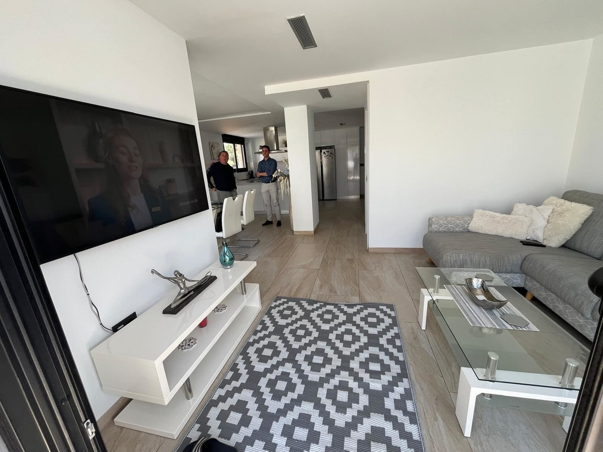 Se vende Villa - Chalet de 3 dormitorios en Costa Blanca, Alicante, España