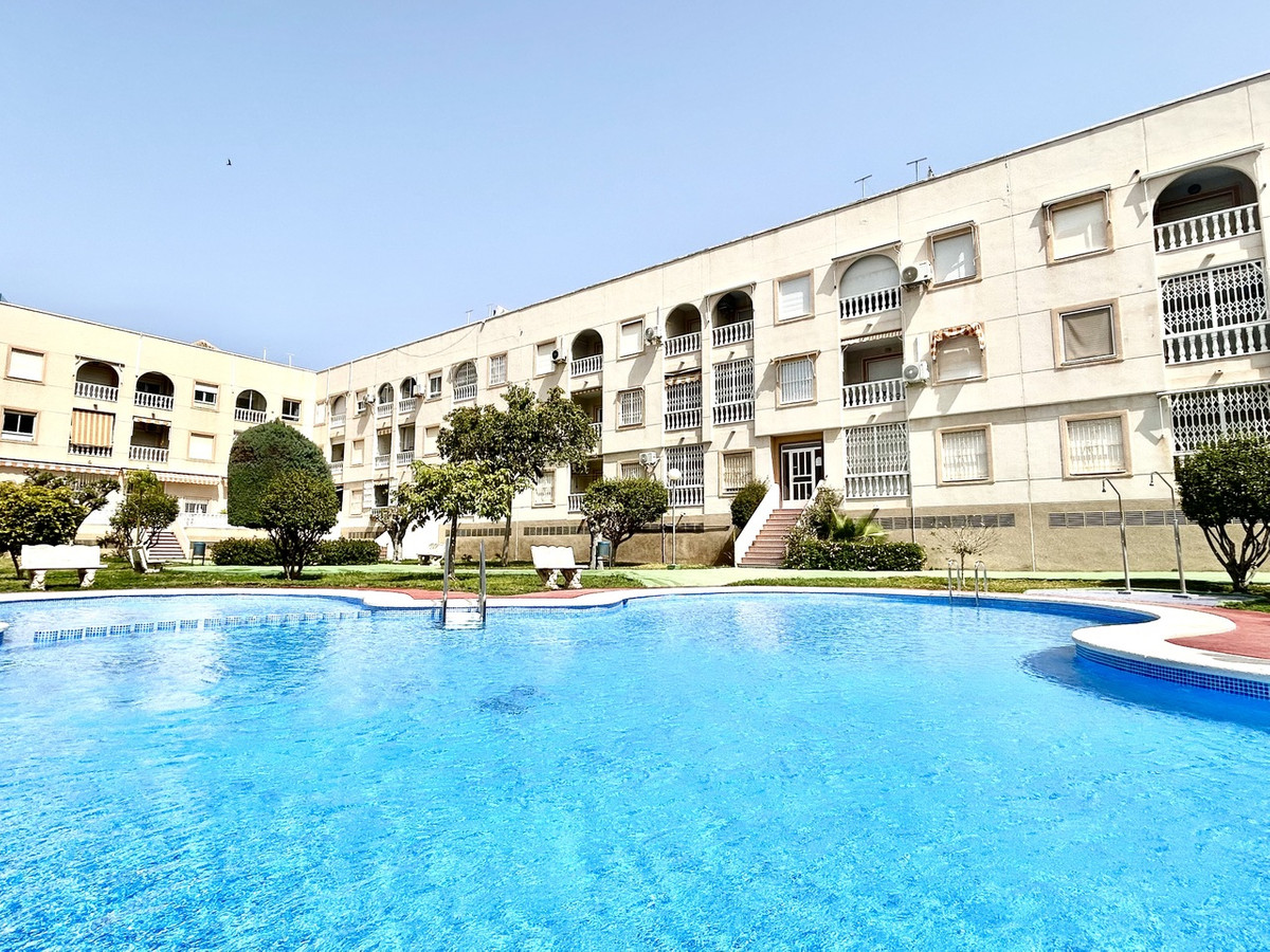 Se vende Apartamento Planta Baja de 2 dormitorios en Costa Blanca, Alicante, España