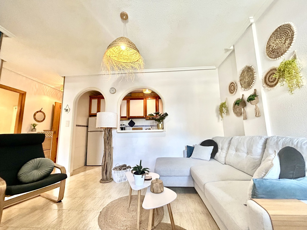 Se vende Apartamento Planta Baja de 2 dormitorios en Costa Blanca, Alicante, España