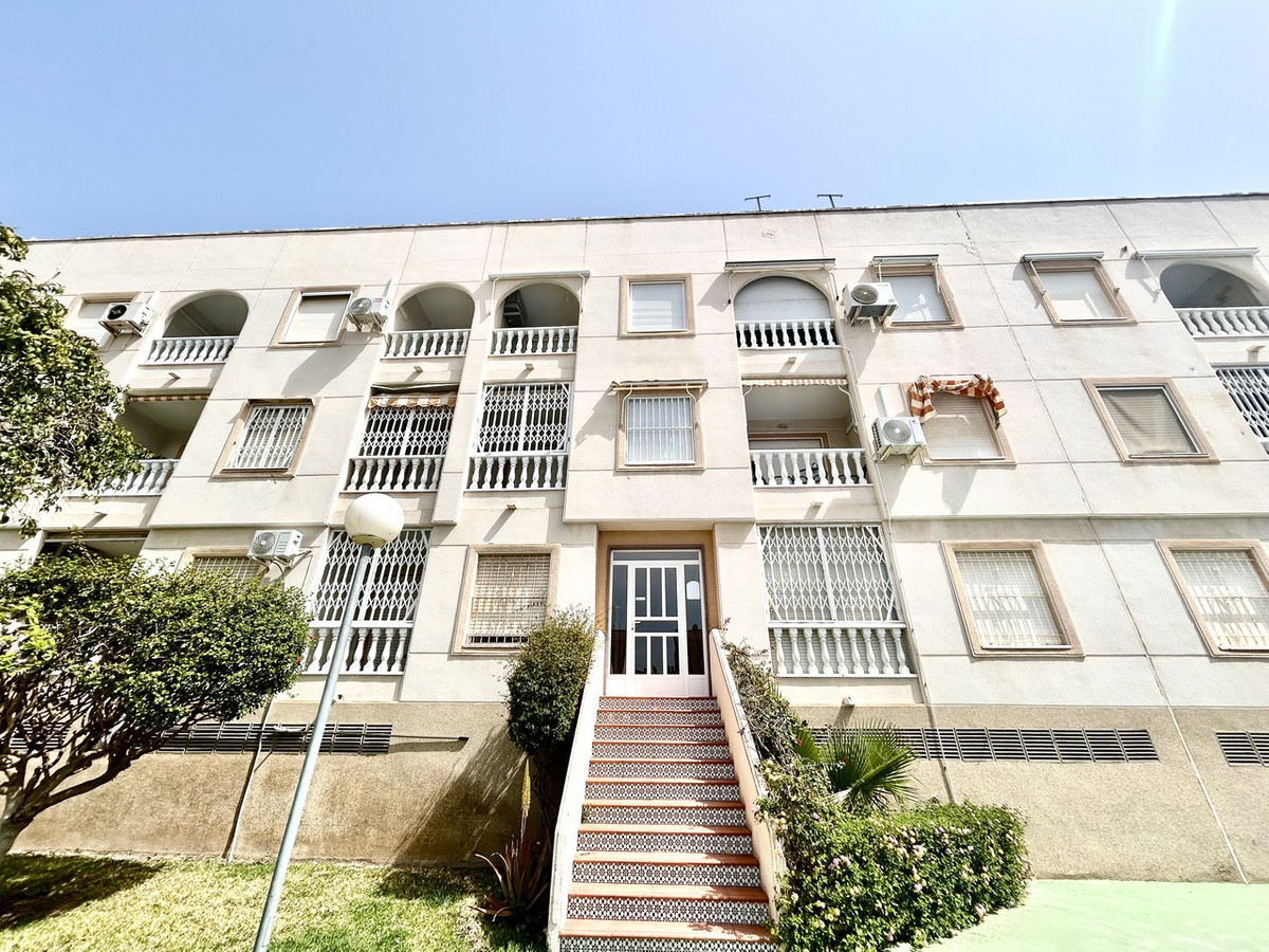 Se vende Apartamento Planta Baja de 2 dormitorios en Costa Blanca, Alicante, España