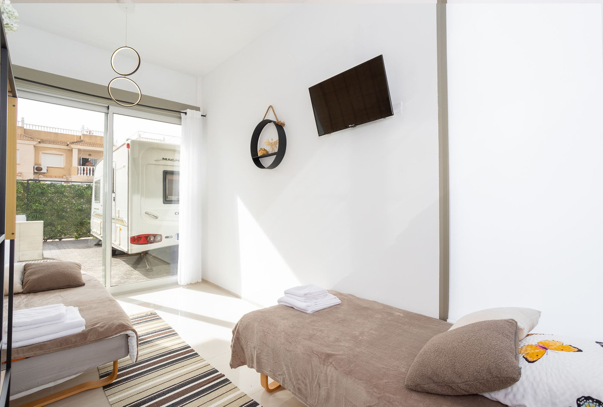 Se vende Villa - Chalet de 4 dormitorios en Costa Calida, Murcia, España