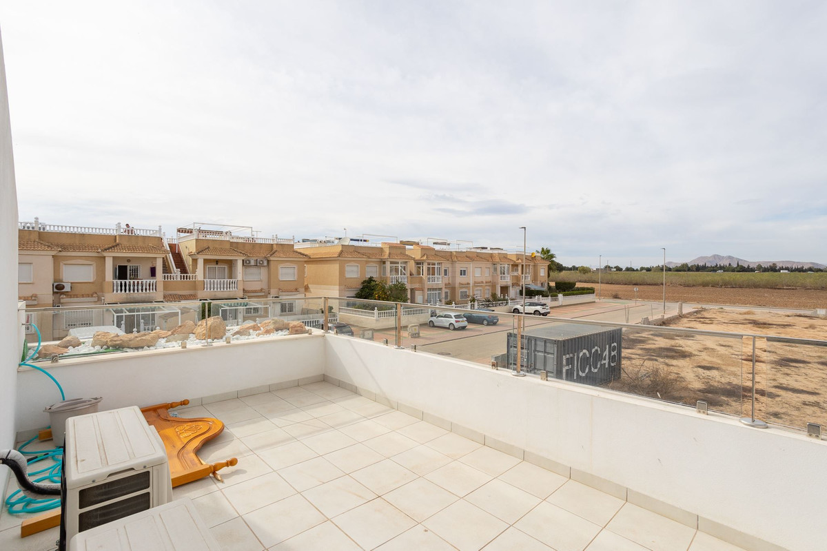 Se vende Villa - Chalet de 4 dormitorios en Costa Calida, Murcia, España