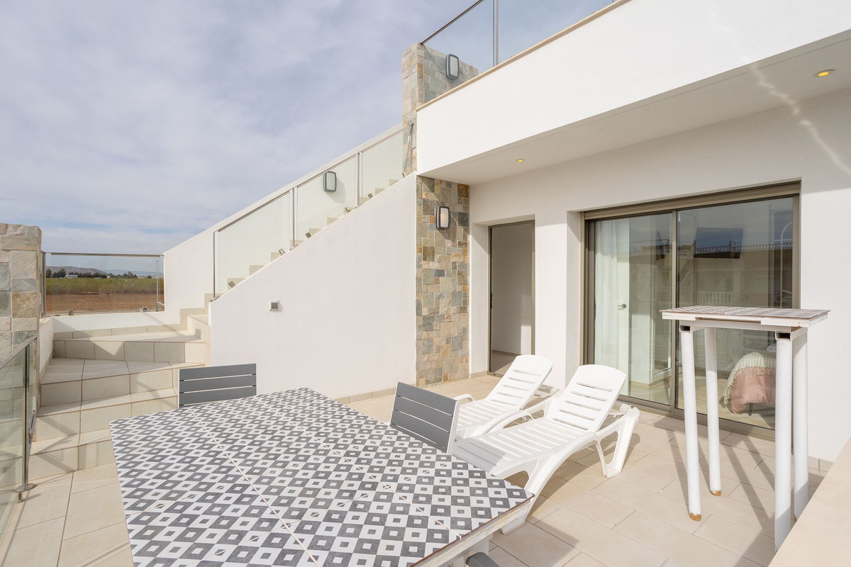Se vende Villa - Chalet de 4 dormitorios en Costa Calida, Murcia, España