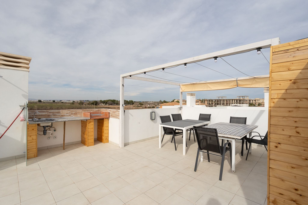 Se vende Villa - Chalet de 4 dormitorios en Costa Calida, Murcia, España