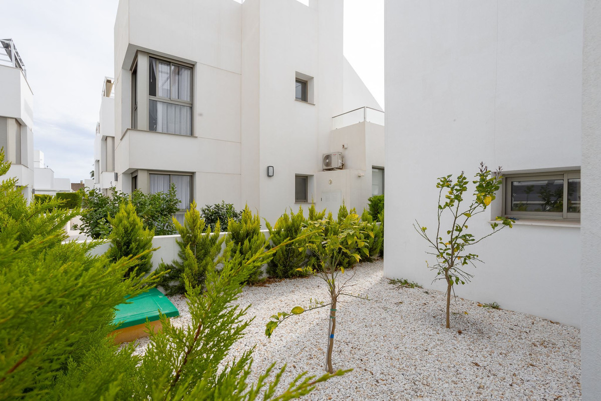 Se vende Villa - Chalet de 4 dormitorios en Costa Calida, Murcia, España