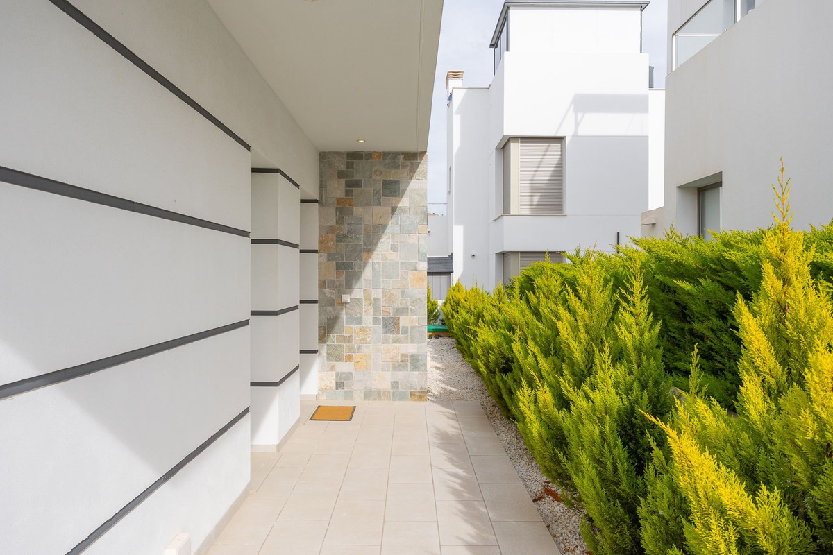 Se vende Villa - Chalet de 4 dormitorios en Costa Calida, Murcia, España
