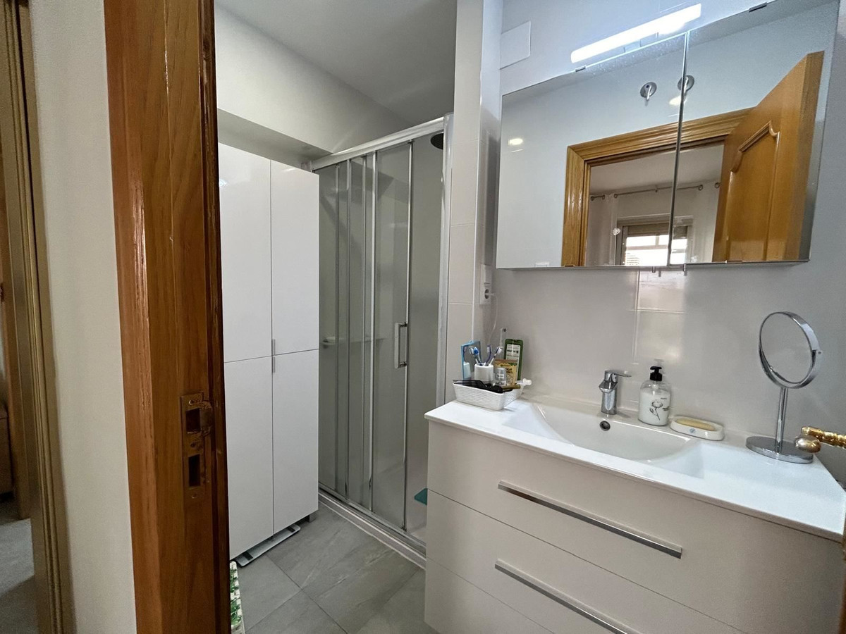Se vende Apartamento Planta Media de 3 dormitorios en Costa Blanca, Alicante, España