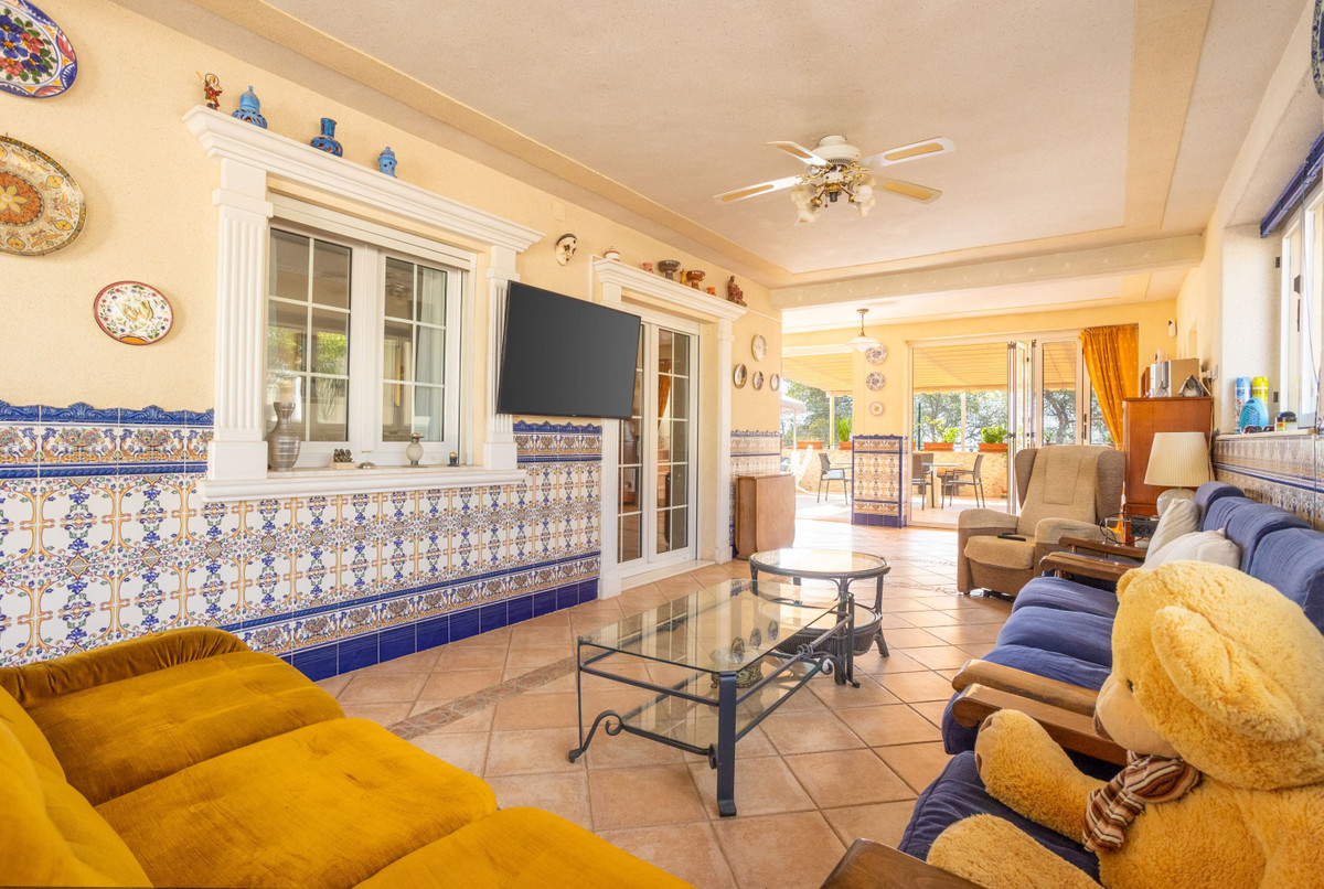 Se vende Villa - Chalet de 4 dormitorios en Costa Blanca, Alicante, España