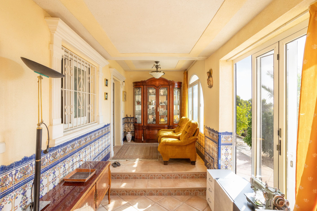 Se vende Villa - Chalet de 4 dormitorios en Costa Blanca, Alicante, España