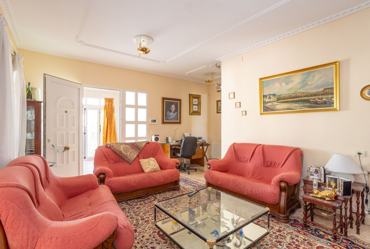 Se vende Villa - Chalet de 4 dormitorios en Costa Blanca, Alicante, España