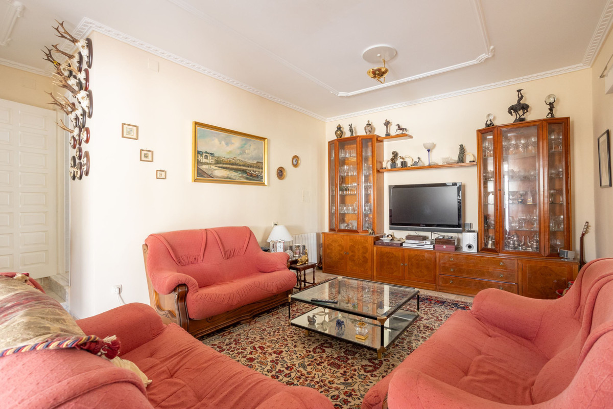 Se vende Villa - Chalet de 4 dormitorios en Costa Blanca, Alicante, España