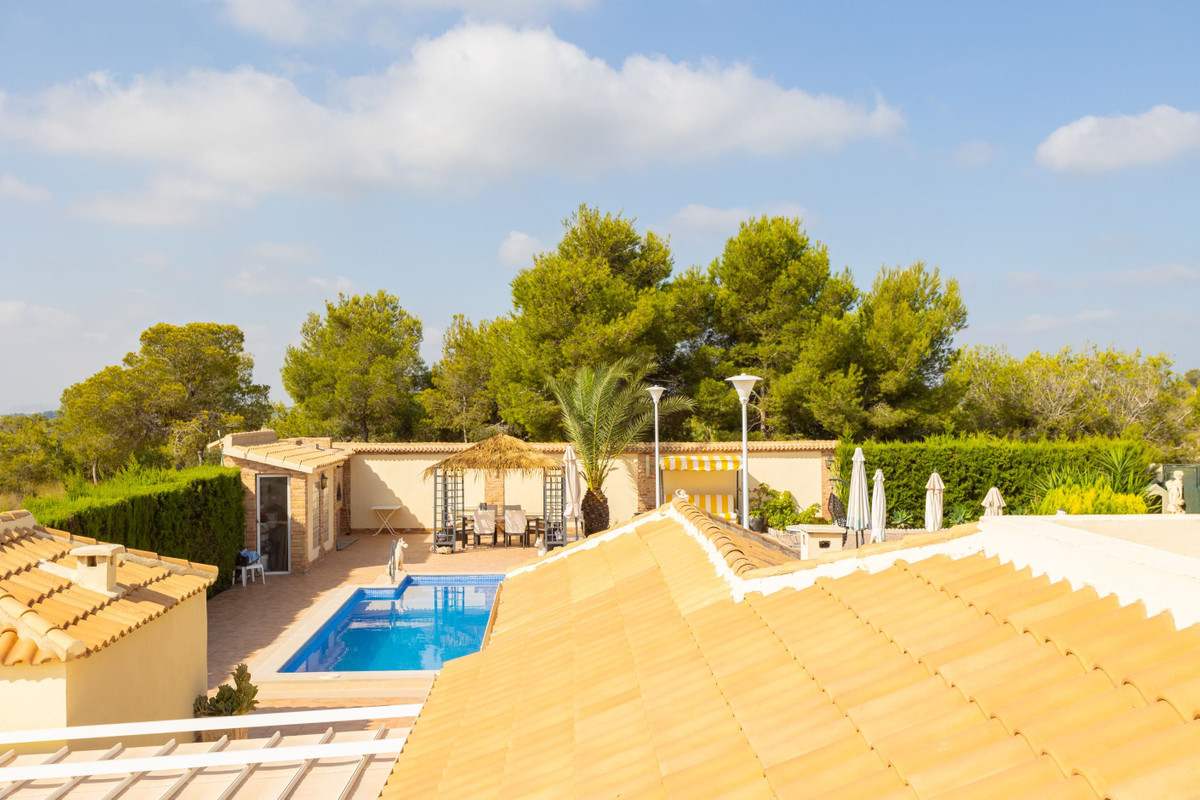 Se vende Villa - Chalet de 4 dormitorios en Costa Blanca, Alicante, España