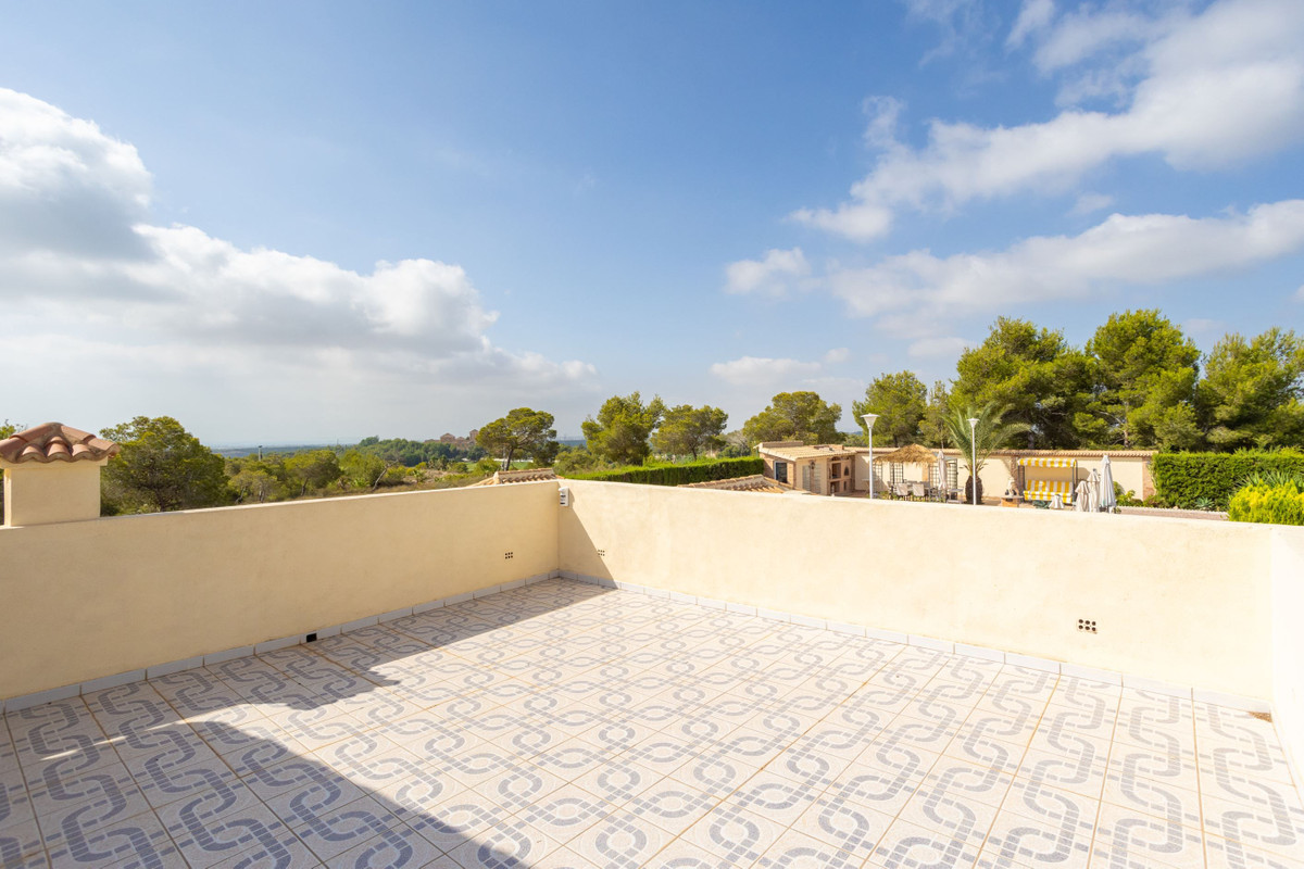 Se vende Villa - Chalet de 4 dormitorios en Costa Blanca, Alicante, España