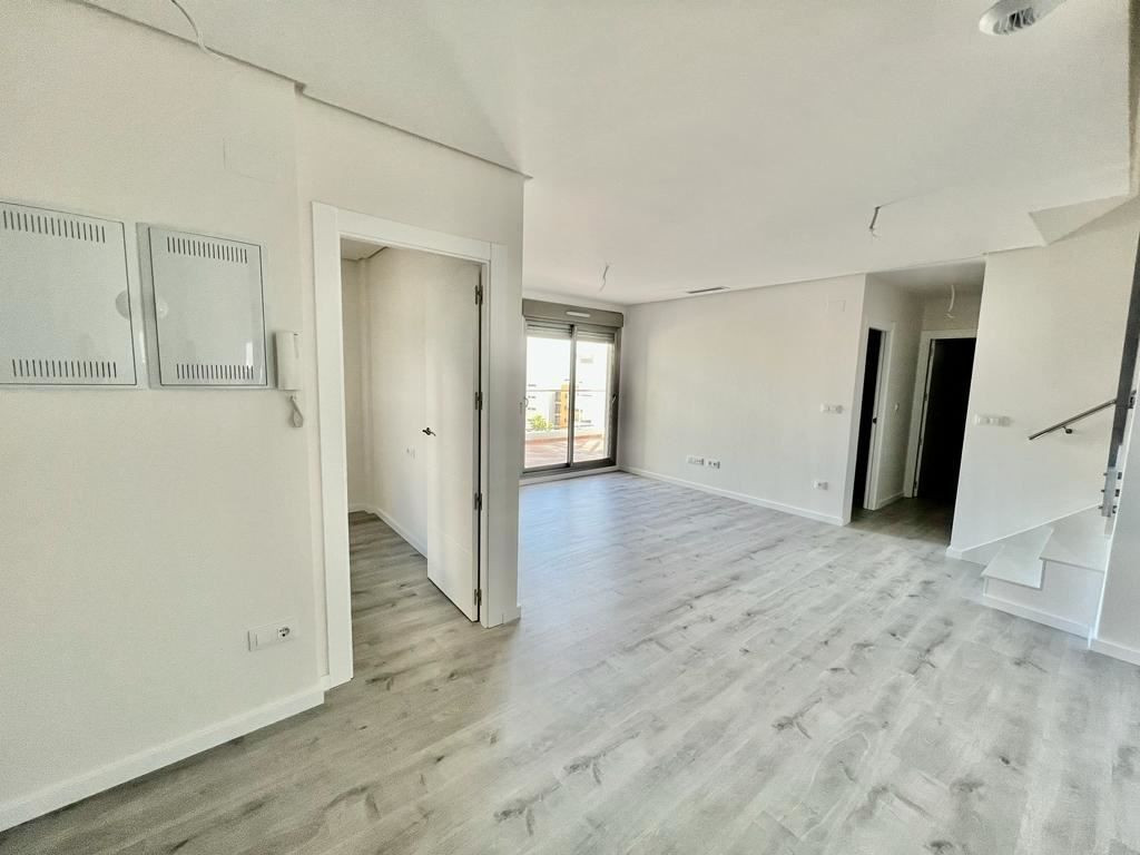 Se vende Apartamento en Planta Última de 3 dormitorios en Costa Blanca, Alicante, España