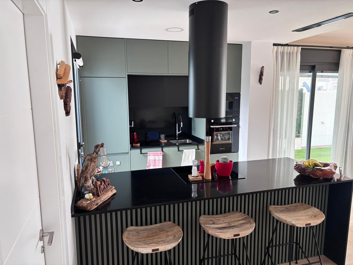 Se vende Pareada de 2 dormitorios en Costa Blanca, Alicante, España