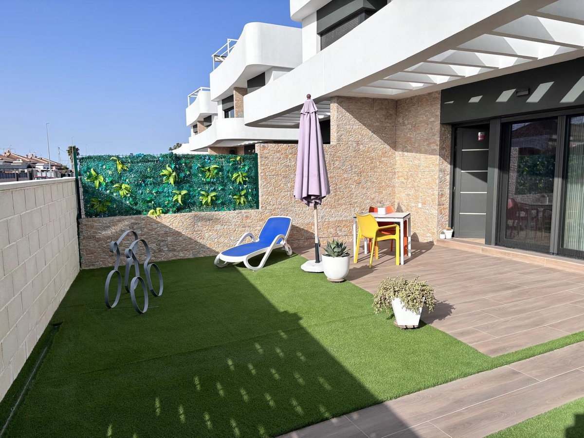 Se vende Pareada de 2 dormitorios en Costa Blanca, Alicante, España