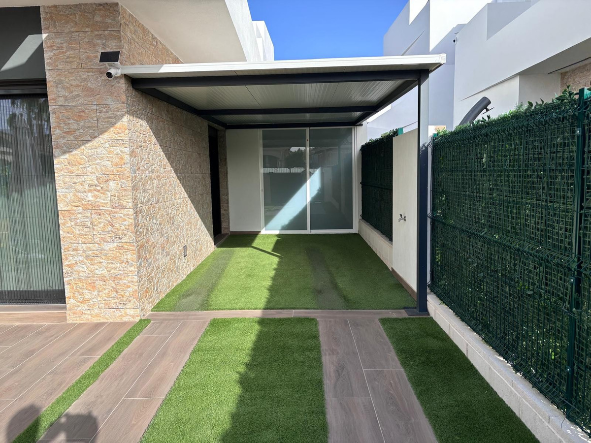 Se vende Pareada de 2 dormitorios en Costa Blanca, Alicante, España