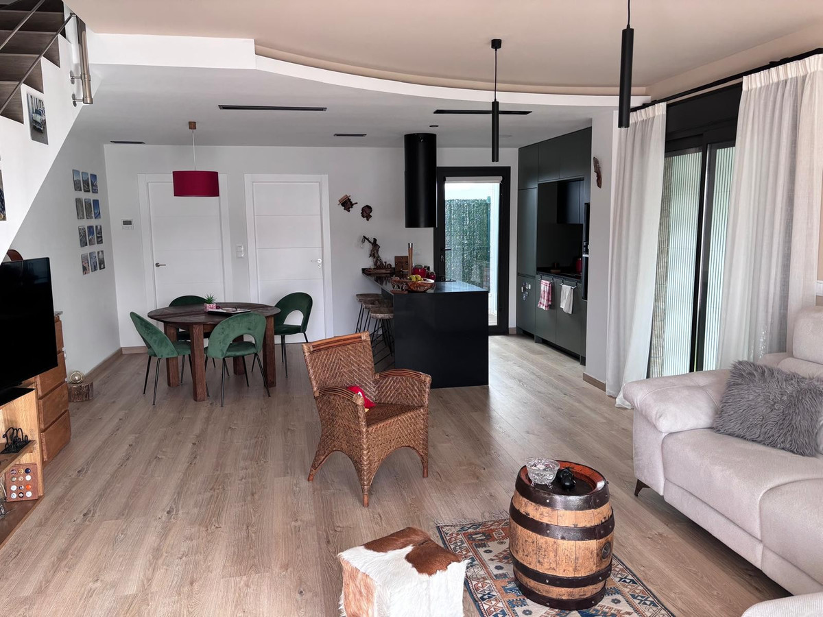 Se vende Pareada de 2 dormitorios en Costa Blanca, Alicante, España